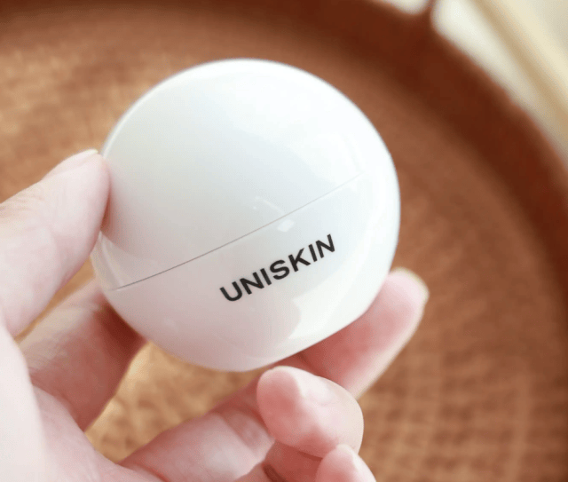 果好?滋润不卡纹的十款热销都在这OG真人干皮救星!什么眼霜去皱效(图11) 果好?滋润不卡纹的十款热销都在这OG真人干皮救星!什么眼霜去皱效(图11)